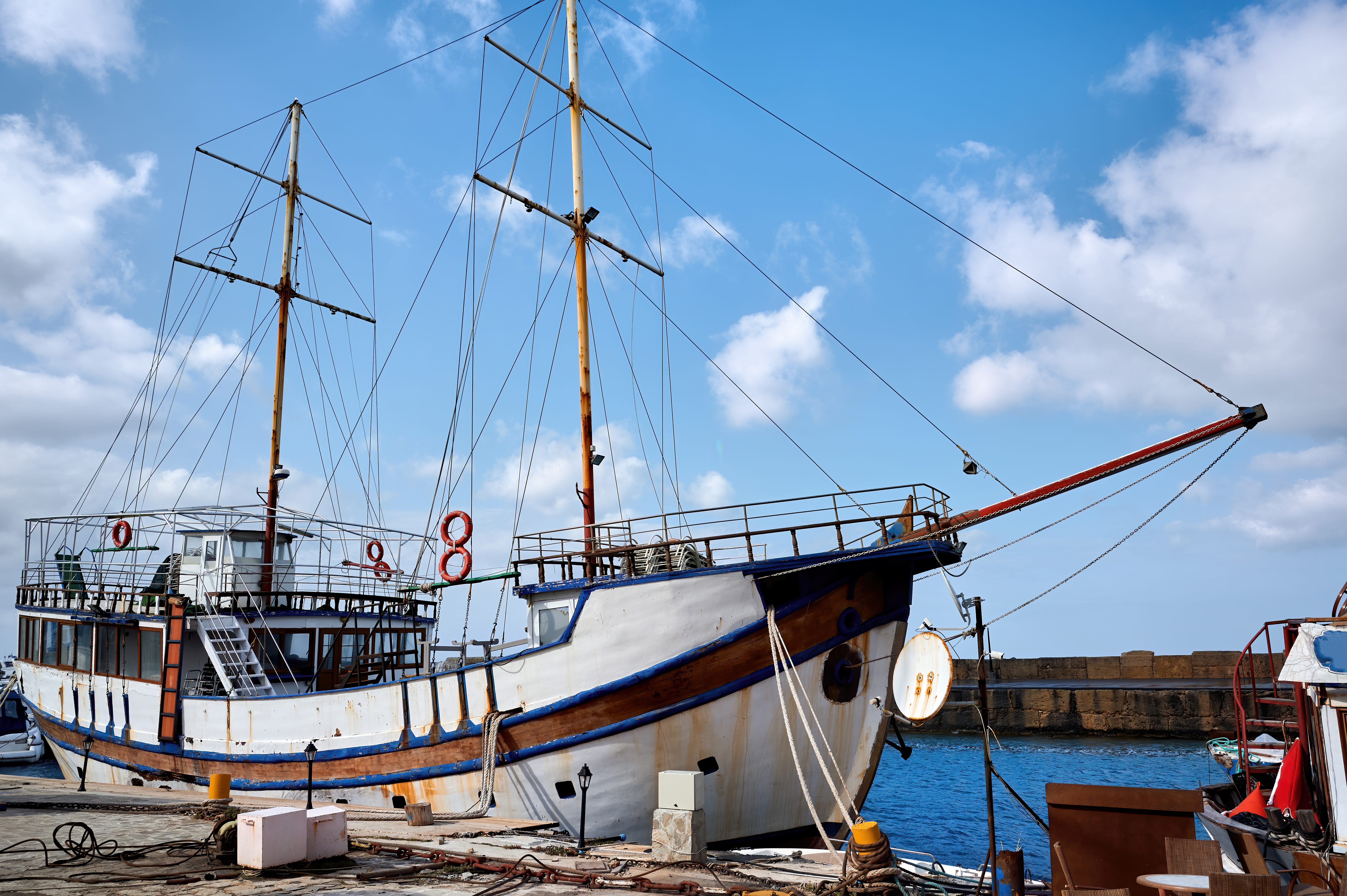 Marine cargo ship